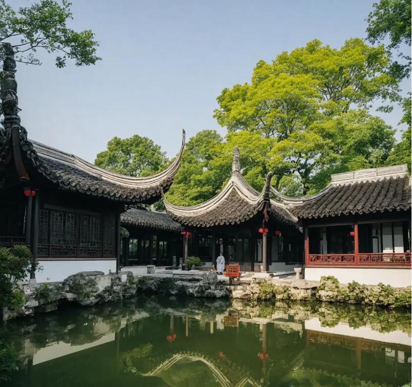 本溪明山斑驳餐饮有限公司